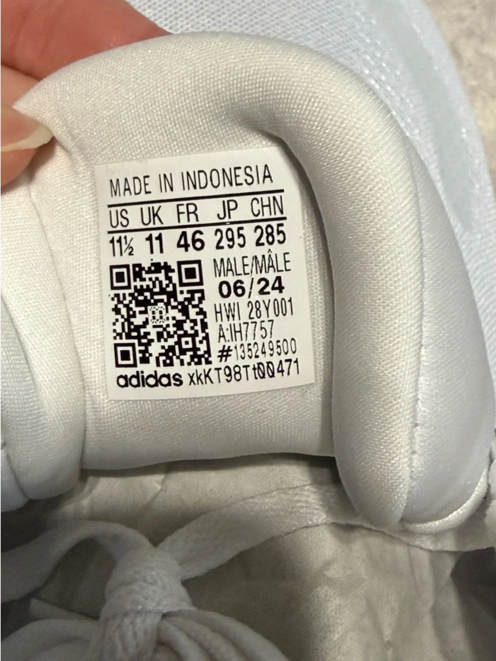 Adidas All White Running Shoes Men’s Size 11.5 Lightweight Sneakers New